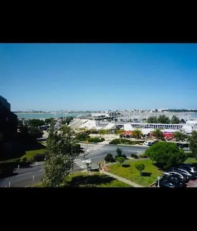 Joli 21m2 Vue Port+mer Etbalcon