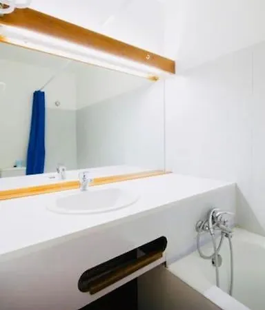 Joli 21m2 Vue Port+mer Etbalcon דירה