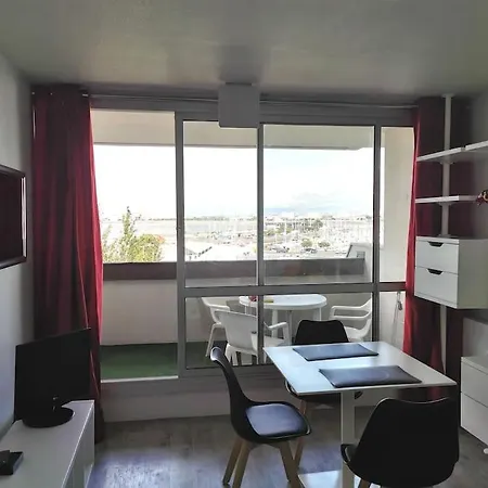 Joli 21m2 Vue Port+mer Etbalcon *