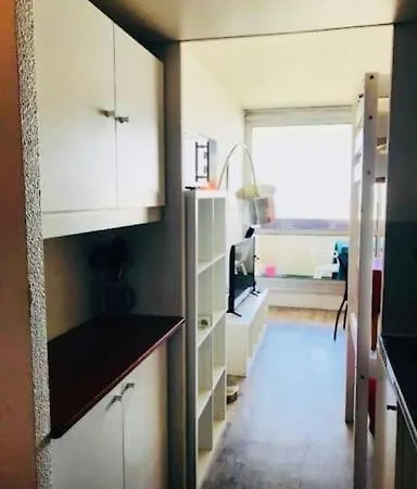 Joli 21m2 Vue Port+mer Etbalcon דירה