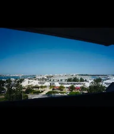 Joli 21m2 Vue Port+mer Etbalcon *