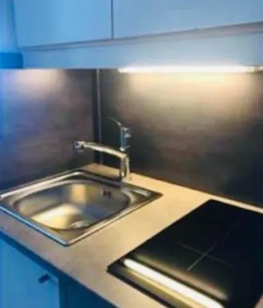 Joli 21m2 Vue Port+mer Etbalcon דירה